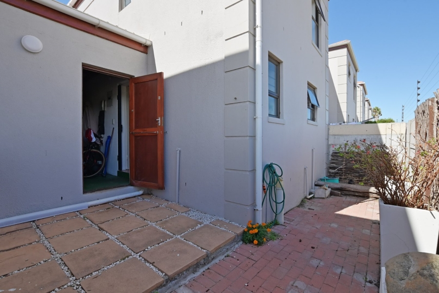 2 Bedroom Property for Sale in Parklands Western Cape